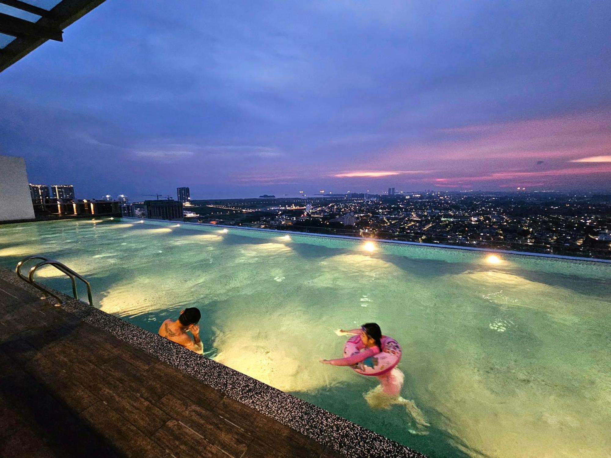Quartz Residence - Melaka Esterno foto