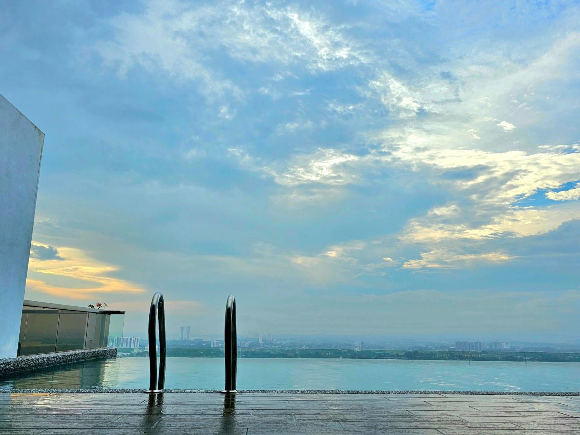 Quartz Residence - Melaka Esterno foto